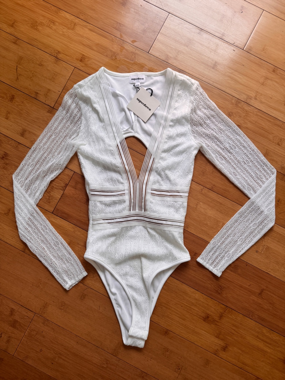 SUPERDOWN, XXS, britni deep v mesh long sleeve open back bodysuit in white